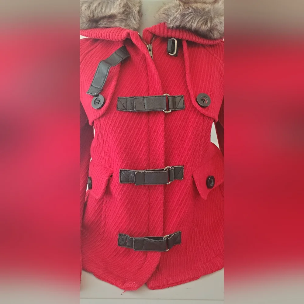 Little Red Winter Coat With Hood Faux Fur - Picture 9 of 13